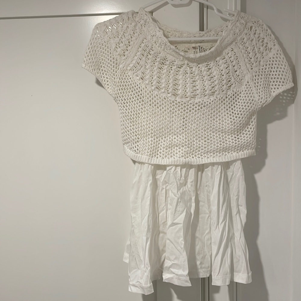 Anthropologie white flowy layered top